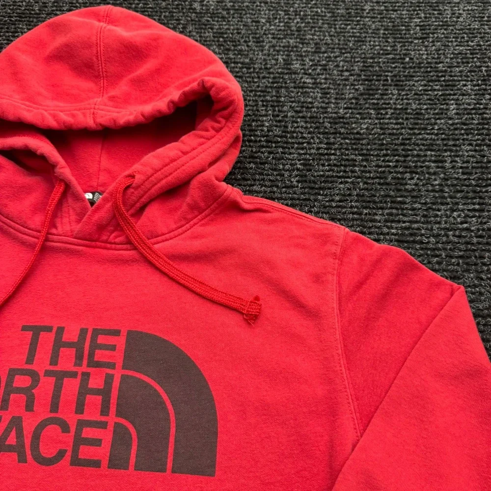 The North Face Mens Red Graphic Logo Pullover Hoodie Size Medium NF0A3NZA